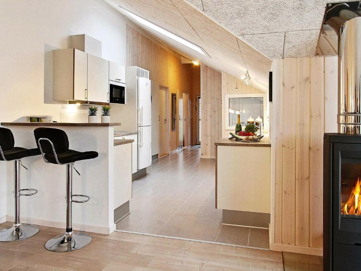 12 Person Holiday Home In Hasselberg Капелн Екстериор снимка