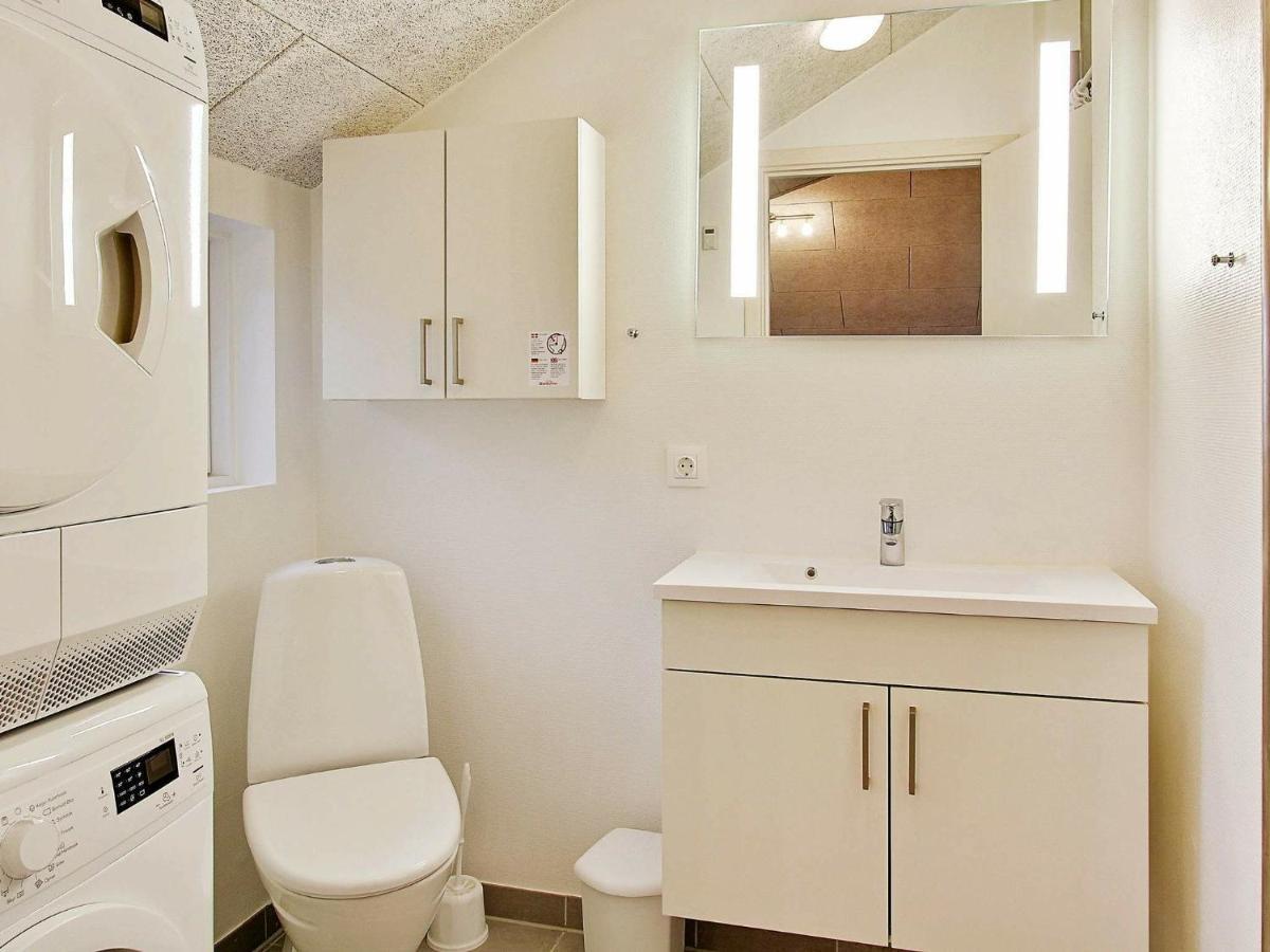 12 Person Holiday Home In Hasselberg Капелн Екстериор снимка