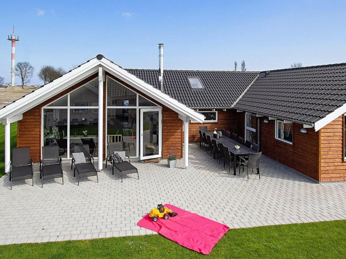 12 Person Holiday Home In Hasselberg Капелн Стая снимка